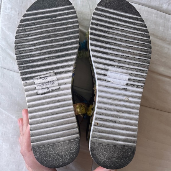 Betsey Johnson Tovaa Wedge Sandal 6 - Picture 7 of 15